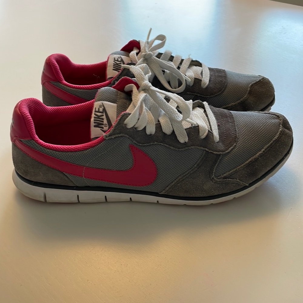 Nike Eclipse Sneakers